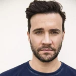 Gil McKinney