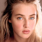 Anna Van Patten