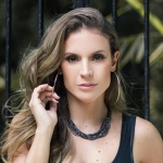 Maíra Charken