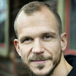 Gustaf Skarsgard