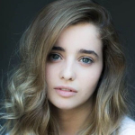 Holly Earl