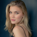 Mimi Slinger