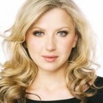 Nina Arianda