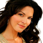 Alana De La Garza