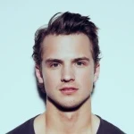 Freddie Stroma