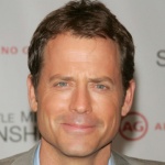 /Greg Kinnear