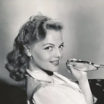 Elyse Knox