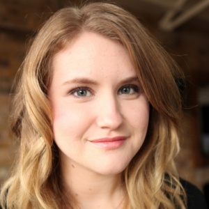 Jillian Bell, Kate en Algo embarazada