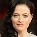 Lara Pulver