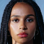 Nira Oshaia