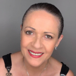 Nora Velázquez