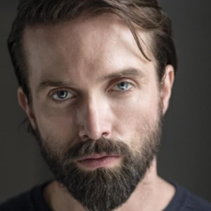 Emmett J Scanlan, Shane Tessier en Engaños