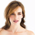 Elizabeth Henstridge