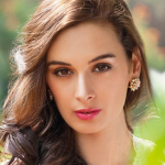 Evelyn Sharma