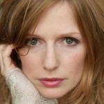 Marie Riva