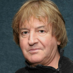 László Tahi Tóth