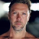 Mikael Persbrandt