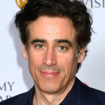 Stephen Mangan