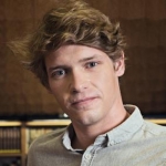 /Billy Howle