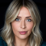 Lara Deam