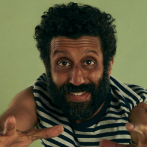 Adeel Akhtar, Sami Kierce en Engaños