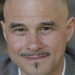 Xavier Tchili