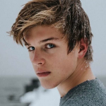 Alex Lange