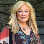 Lynn Andrews
