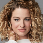 Eszter Tóth