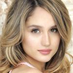 Cinta Laura Kiehl