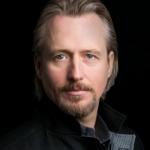 Linus Roache