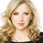 Nina Arianda