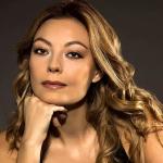 Özge Özder