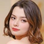 Rebecca Armstrong