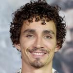 Robert Sheehan