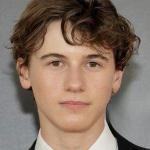Sam Nivola