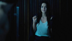 La Huesped (2025) Netflix • Crítica