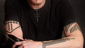 Todd Lawson LaTourrette reconoce que se amputó el brazo para hacerse pasar por un veterano de guerra