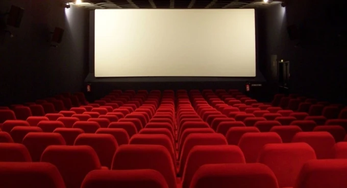 Los cines españoles empiezan hoy su desescalada particular