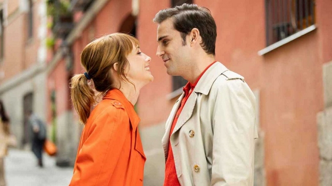 'Explota Explota': tráiler del musical con las canciones de Raffaella Carrà