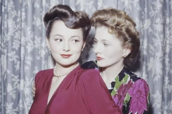 De Havilland y su hermana, la también actriz Joan Fontaine