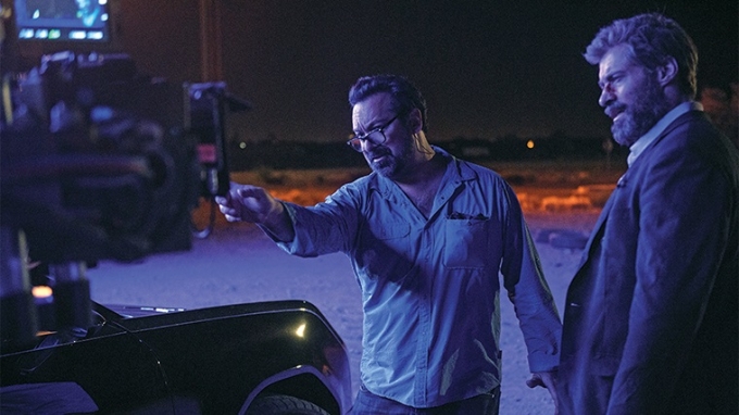 James Mangold en un momento del rodaje de 'Lobezno'
