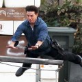 Noticia Tom Cruise no puede evitar sonreír mientras hace sus propias acrobacias