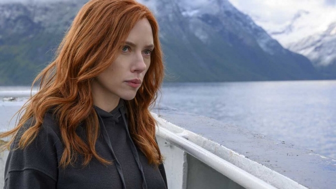 Scarlett Johansson demanda a Disney por estrenar 'Viuda Negra' en Disney+