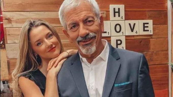 Yulia Demoss y Carlos Sobera