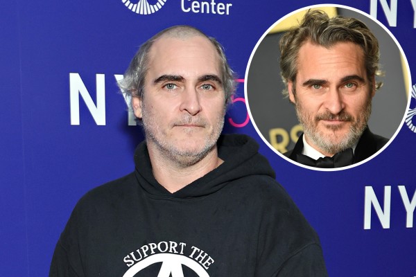 Joaquin Phoenix estrena extraño corte de pelo a medio afeitar