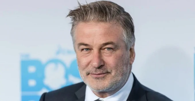 Alec Baldwin mata accidentalmente a la directora de fotografía Halyna Hutchins