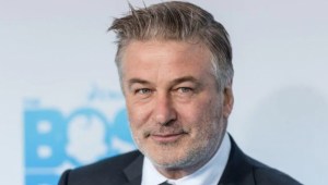 Alec Baldwin mata accidentalmente a la directora de fotografía Halyna Hutchins