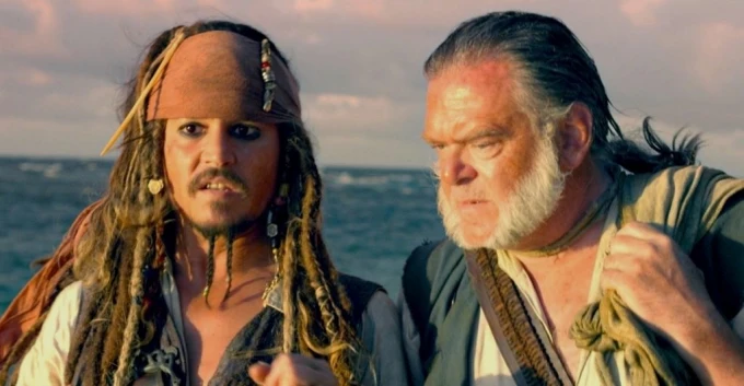 Kevin McNally ('Piratas del Caribe') cree que Johnny Depp debe volver a la saga