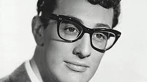 Buddy Holly inició la persecución de las gafas